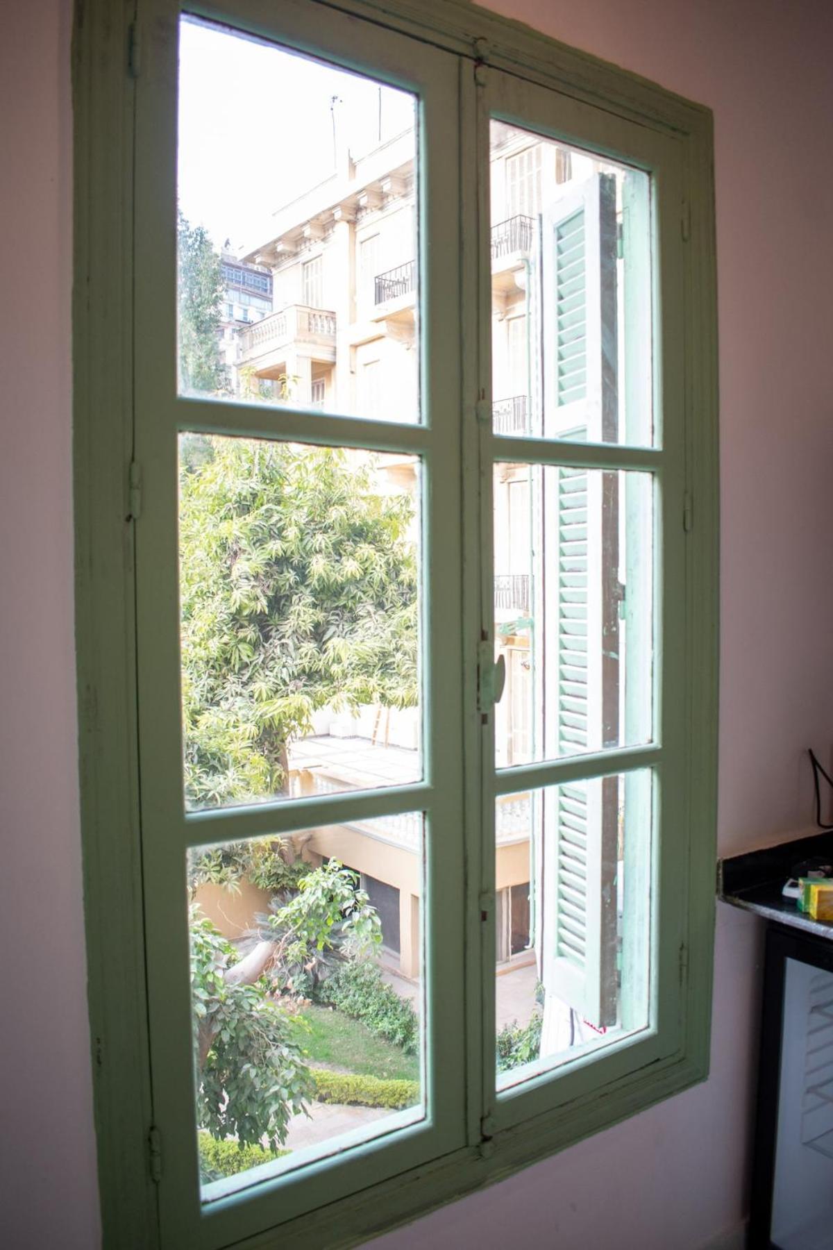 High Ceiling Greenish 1014